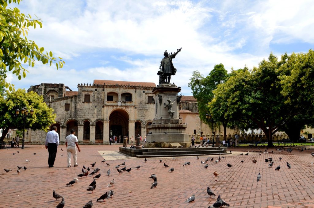 Estatua Cristobal Colón.